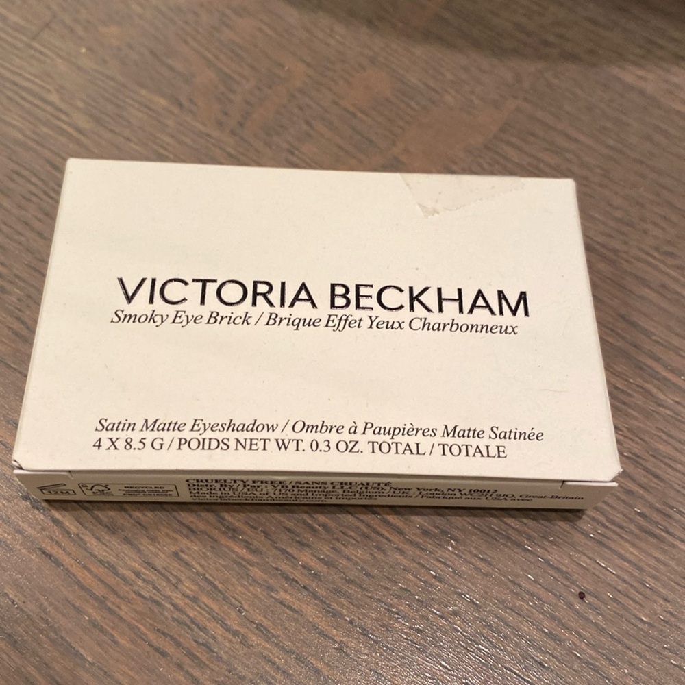 Victoria Beckham Beauty smoky eye brick